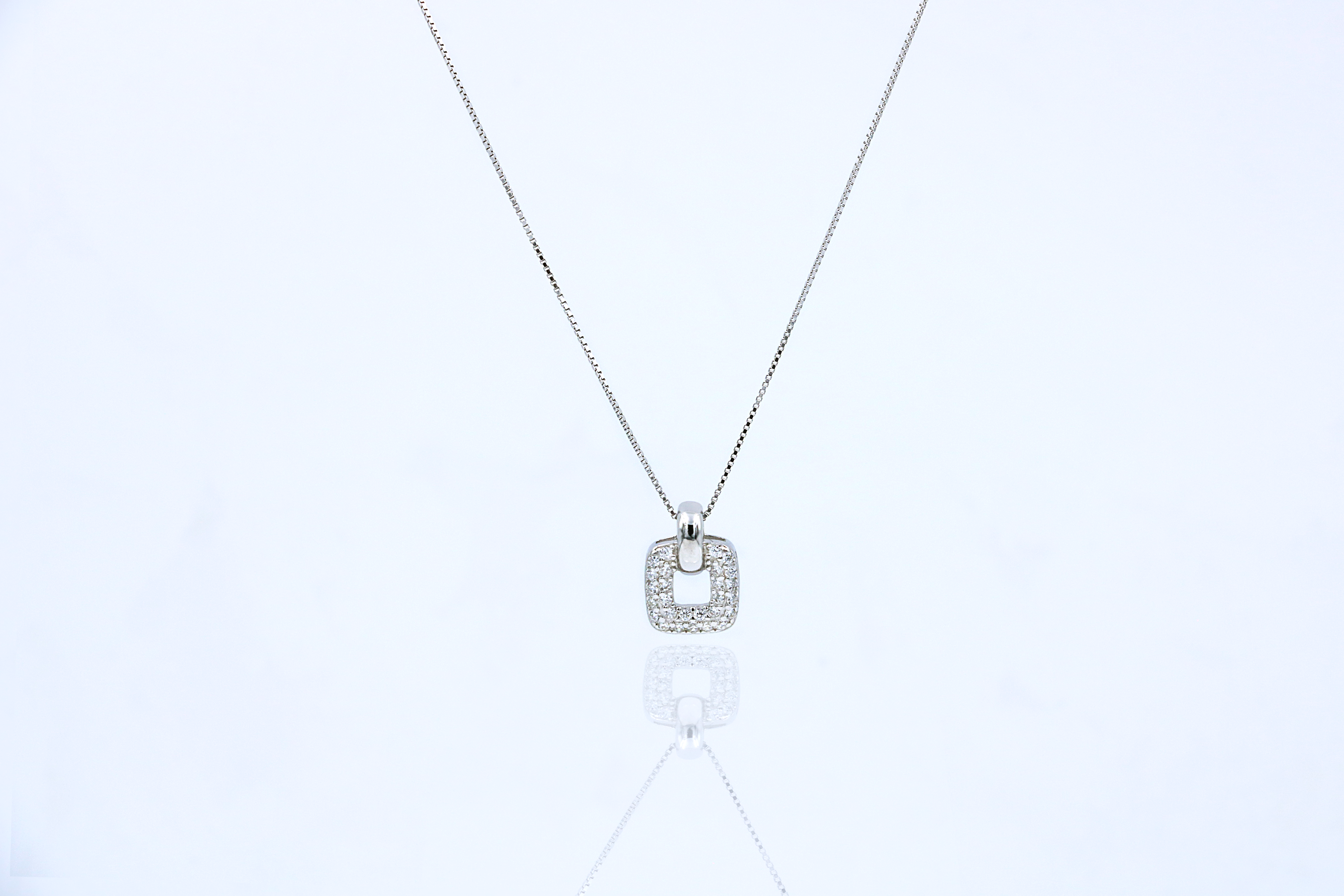 Square Bliss Pendant Chain