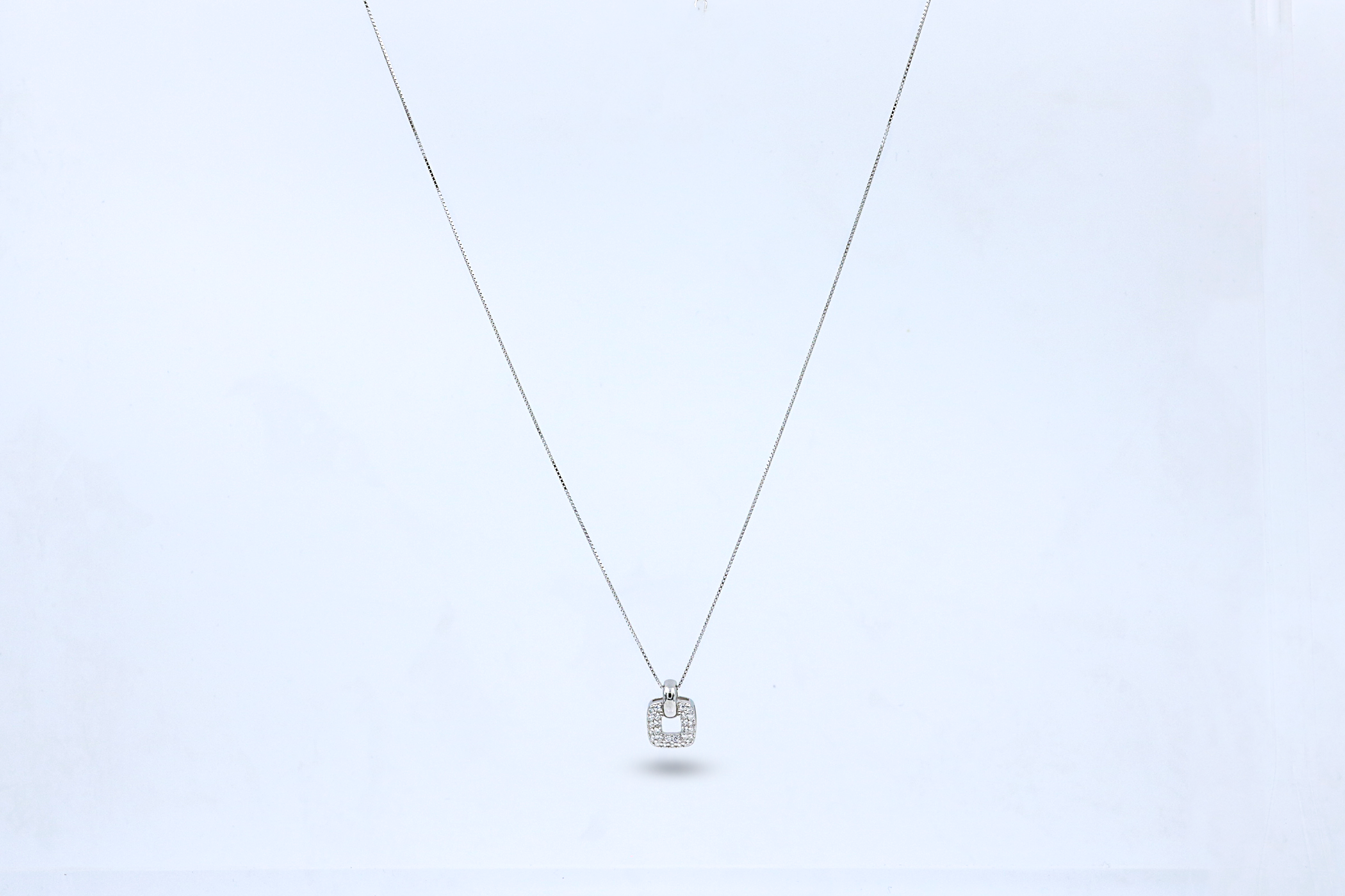 Square Bliss Pendant Chain