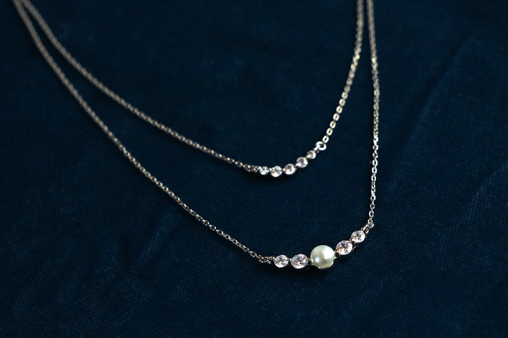 Pearl Curve Duo Pendant Chain