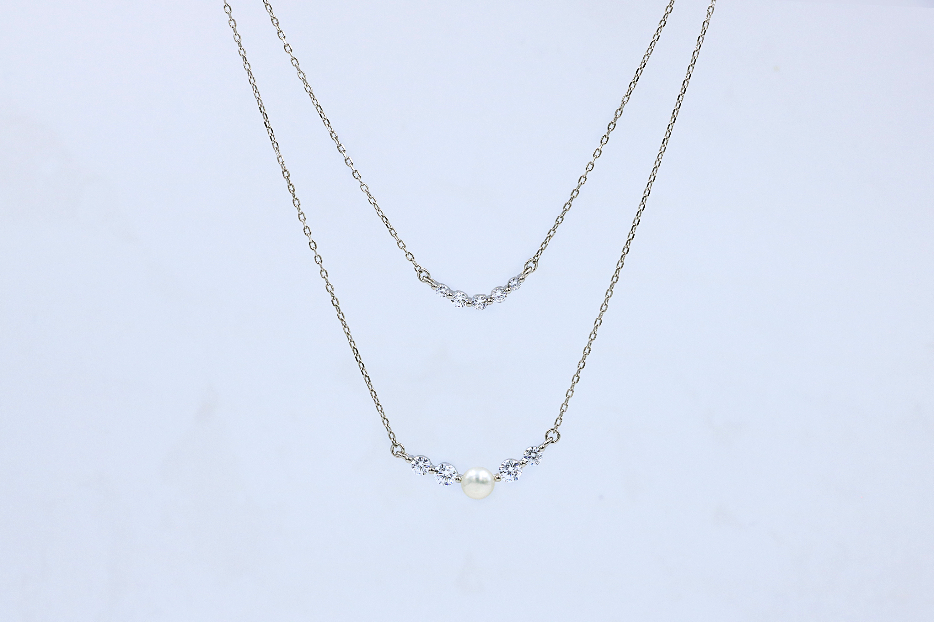 Pearl Curve Duo Pendant Chain