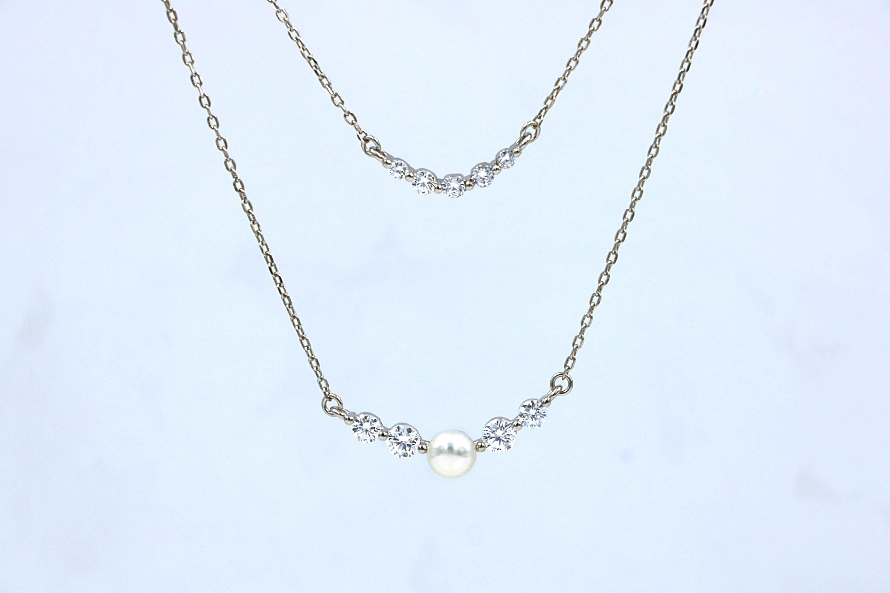 Pearl Curve Duo Pendant Chain