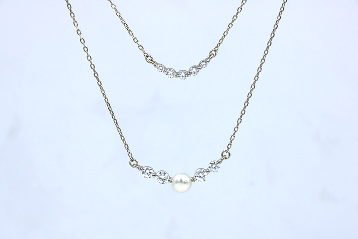 Pearl Curve Duo Pendant Chain
