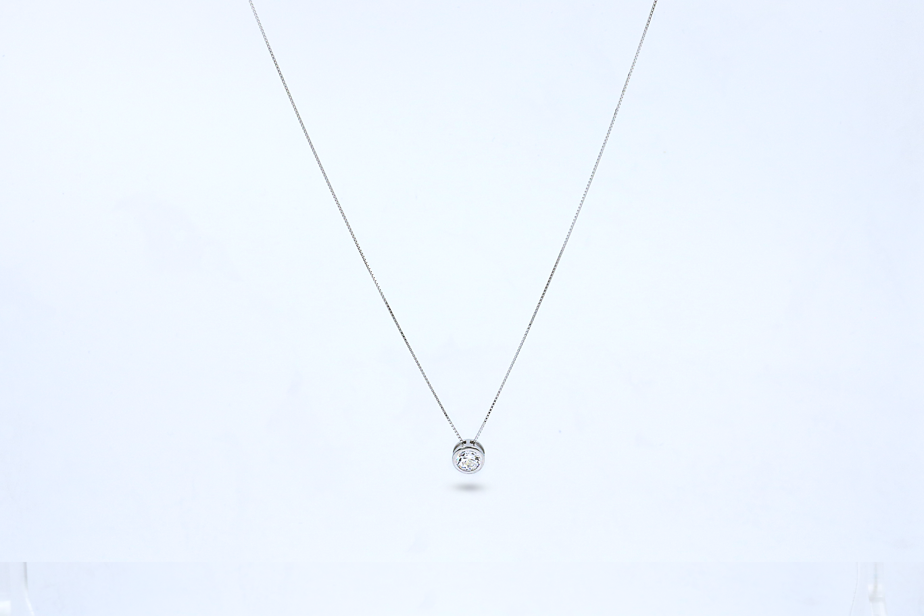 Solara Circle Pendant Chain