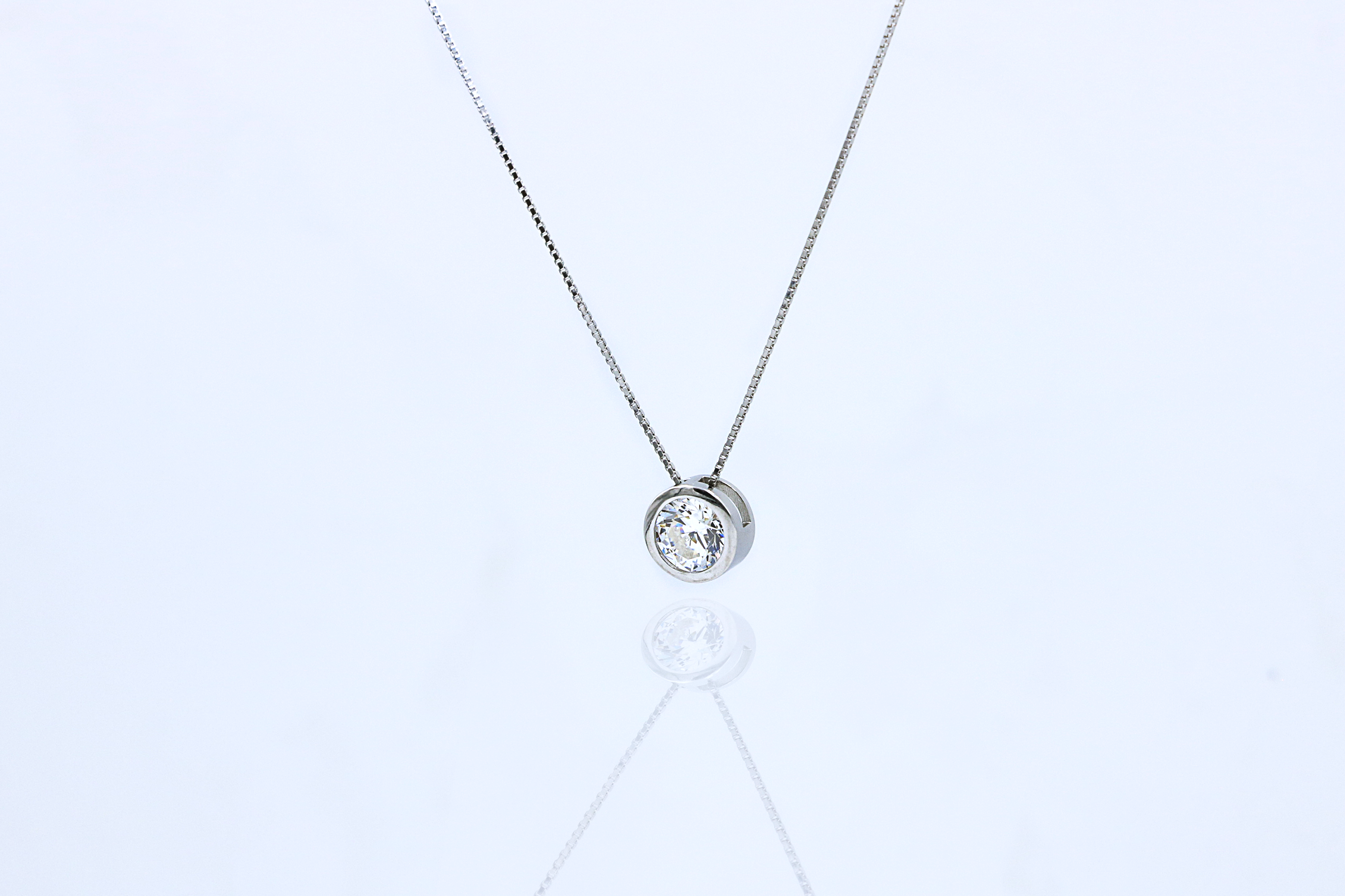 Solara Circle Pendant Chain