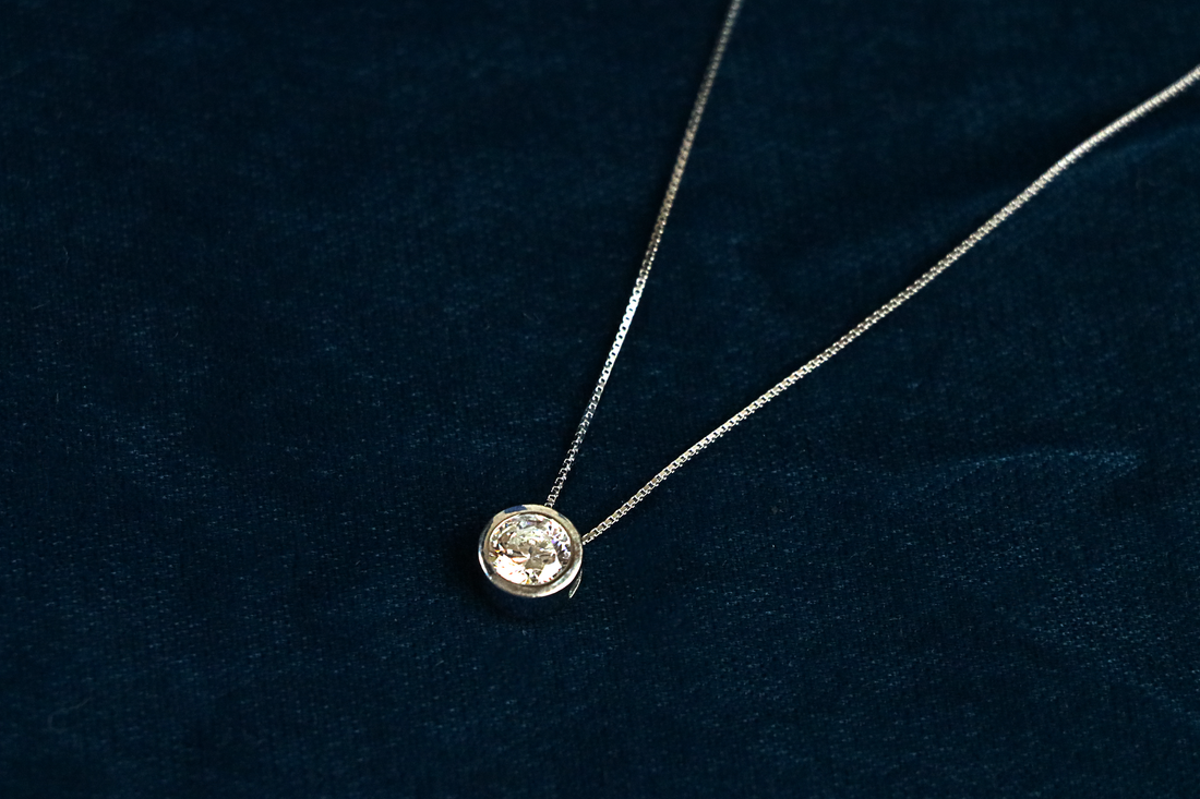 Solara Circle Pendant Chain