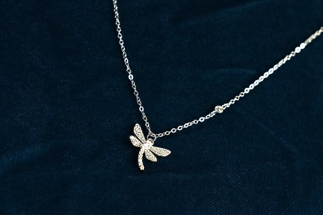 Dragonfly Bloom Pendant Chain