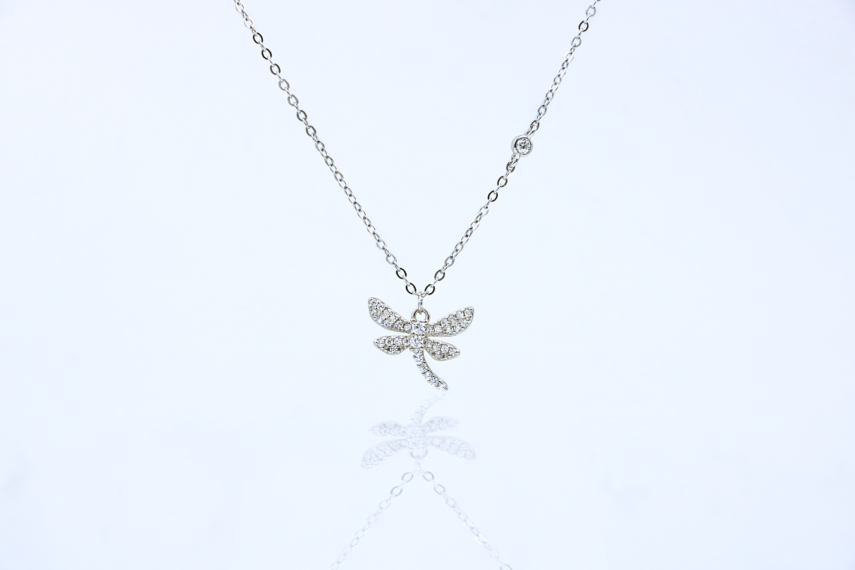 Dragonfly Bloom Pendant Chain