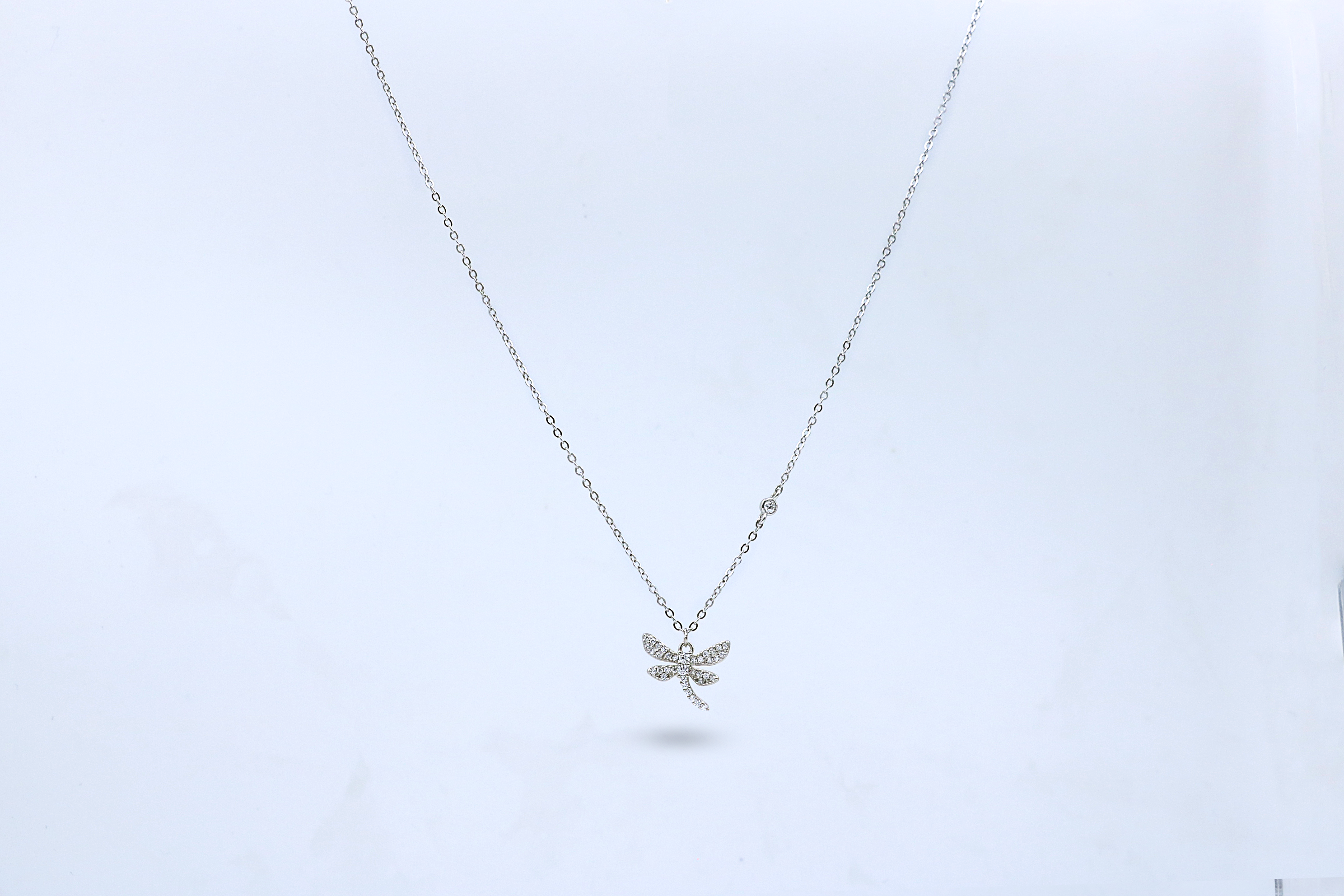 Dragonfly Bloom Pendant Chain