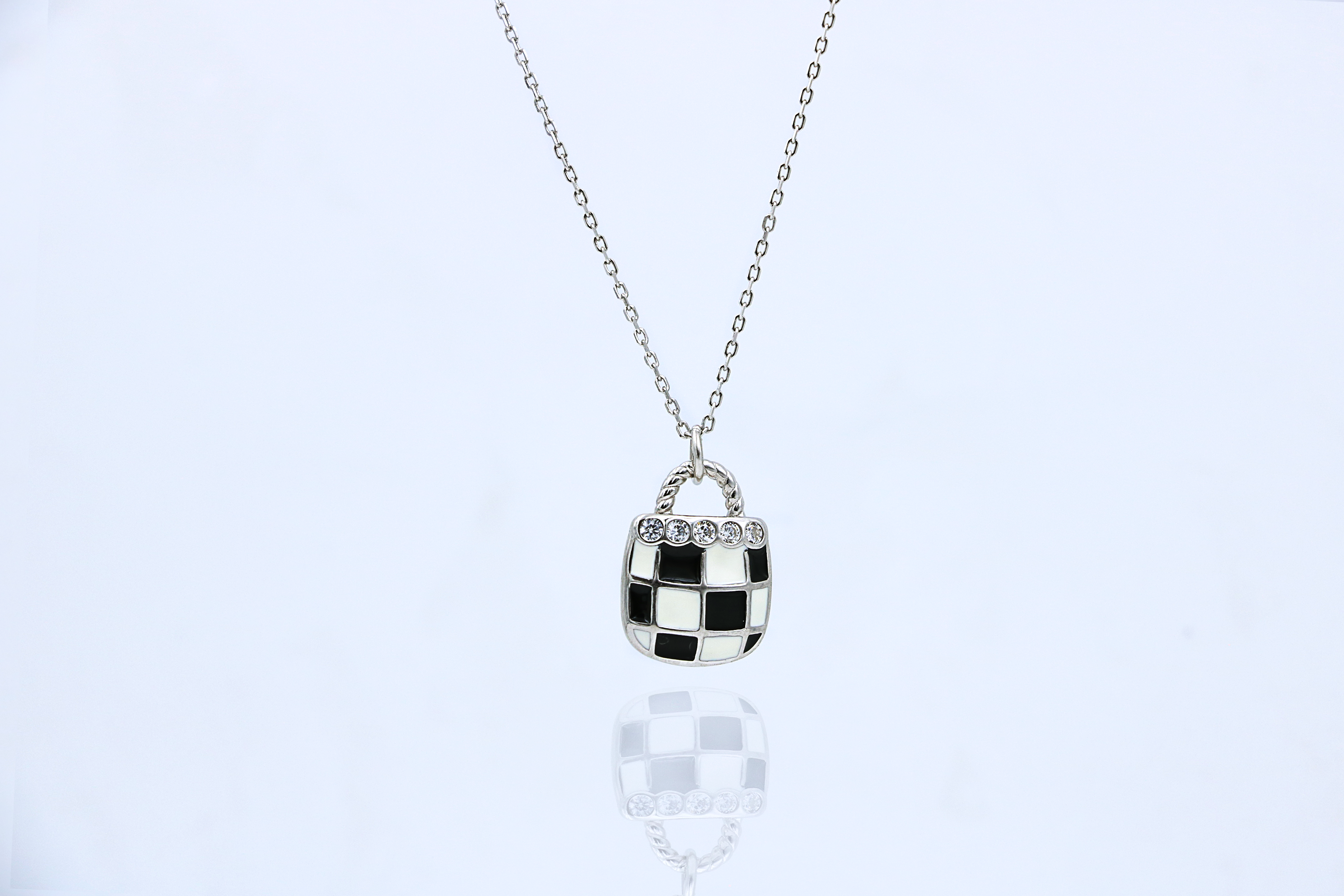 Checkmate Pendant Chain