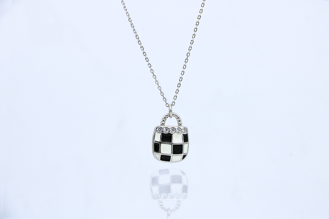 Checkmate Pendant Chain