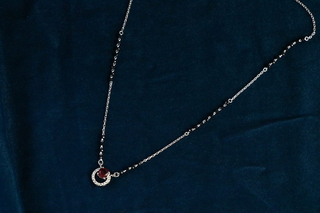 Crimson Halo Pendant Chain