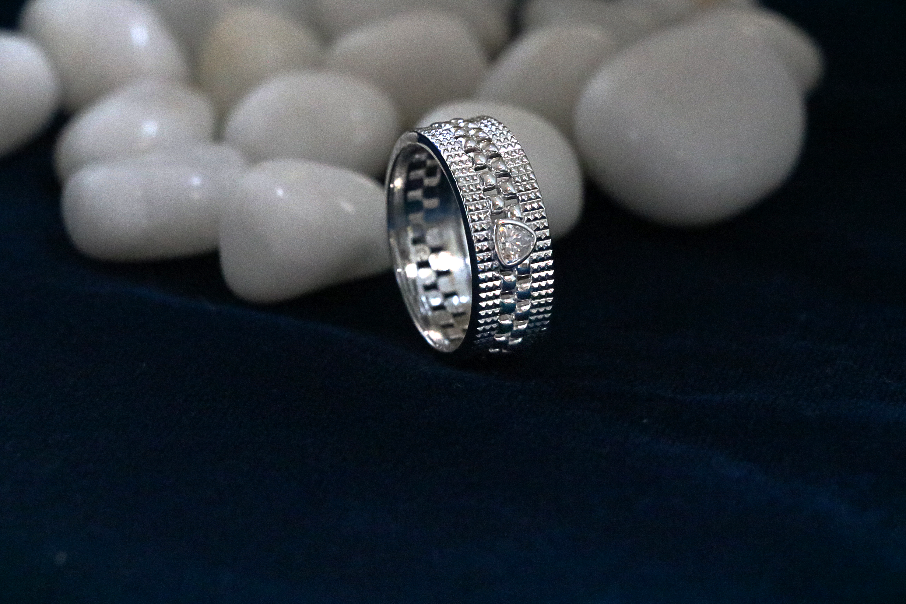 Brickline Crest Ring