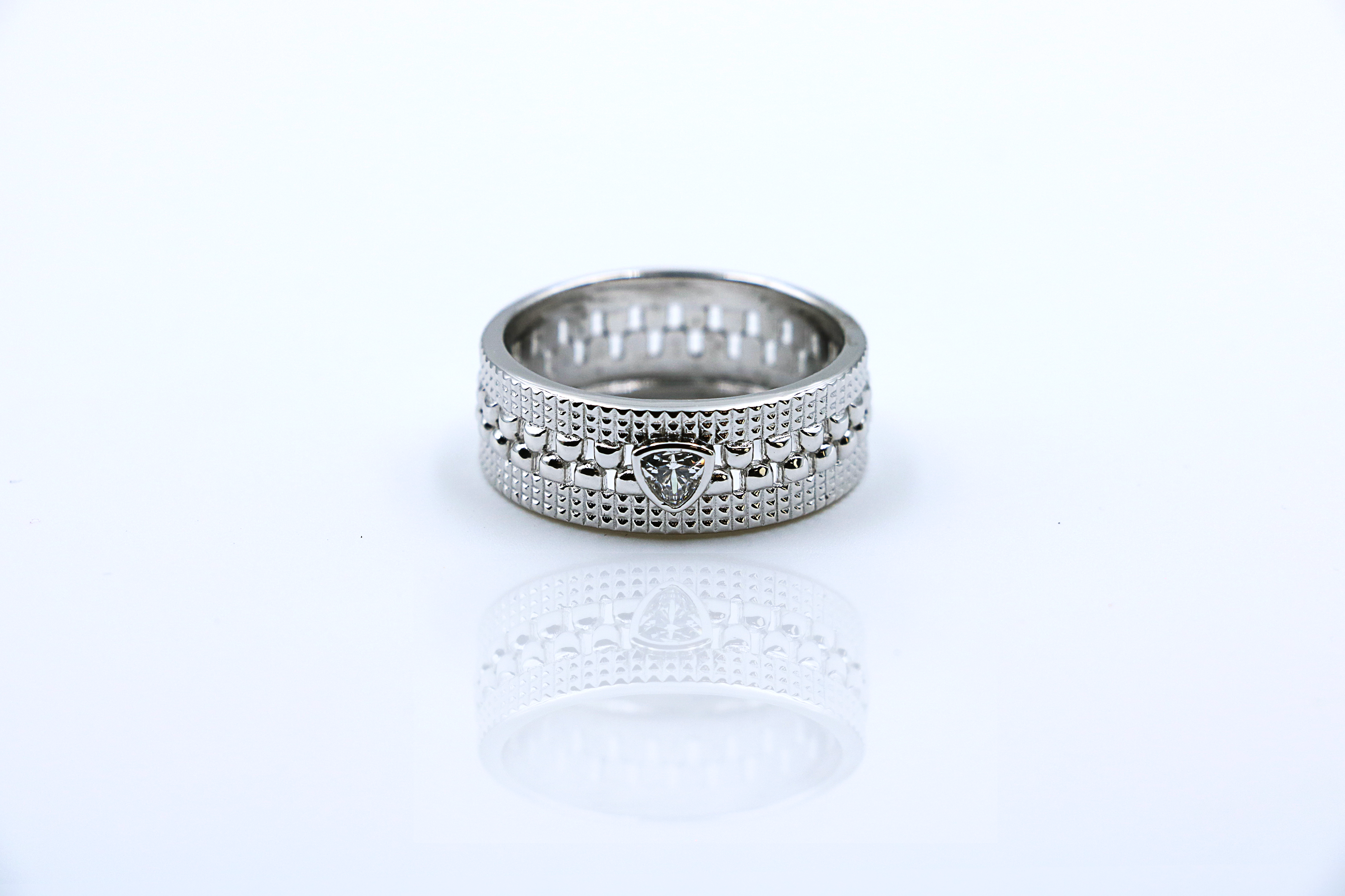 Brickline Crest Ring