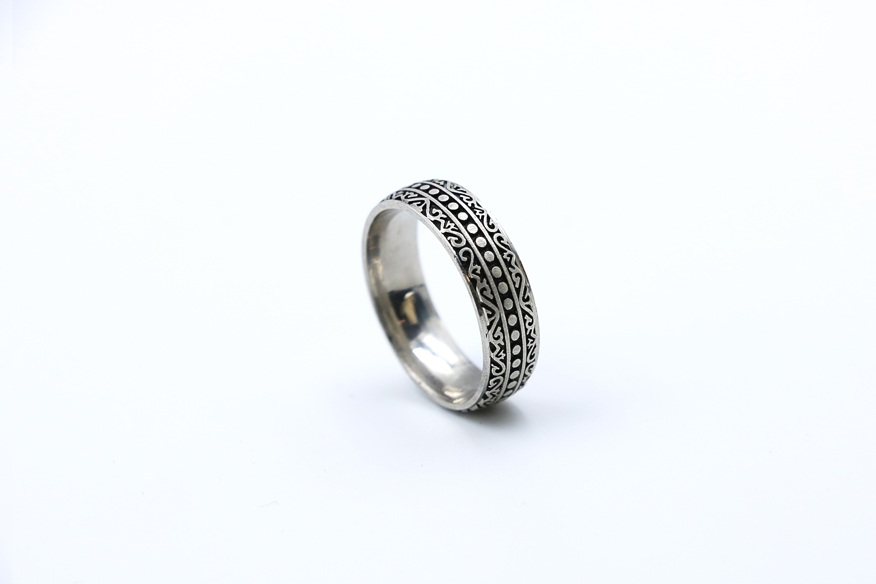 Rajcrest Ring