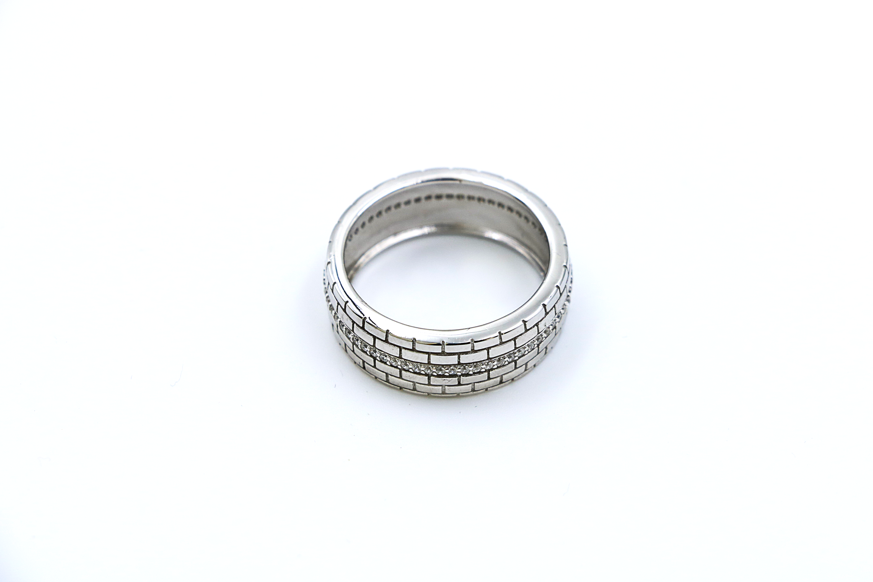 MidDiamond Brick Ring