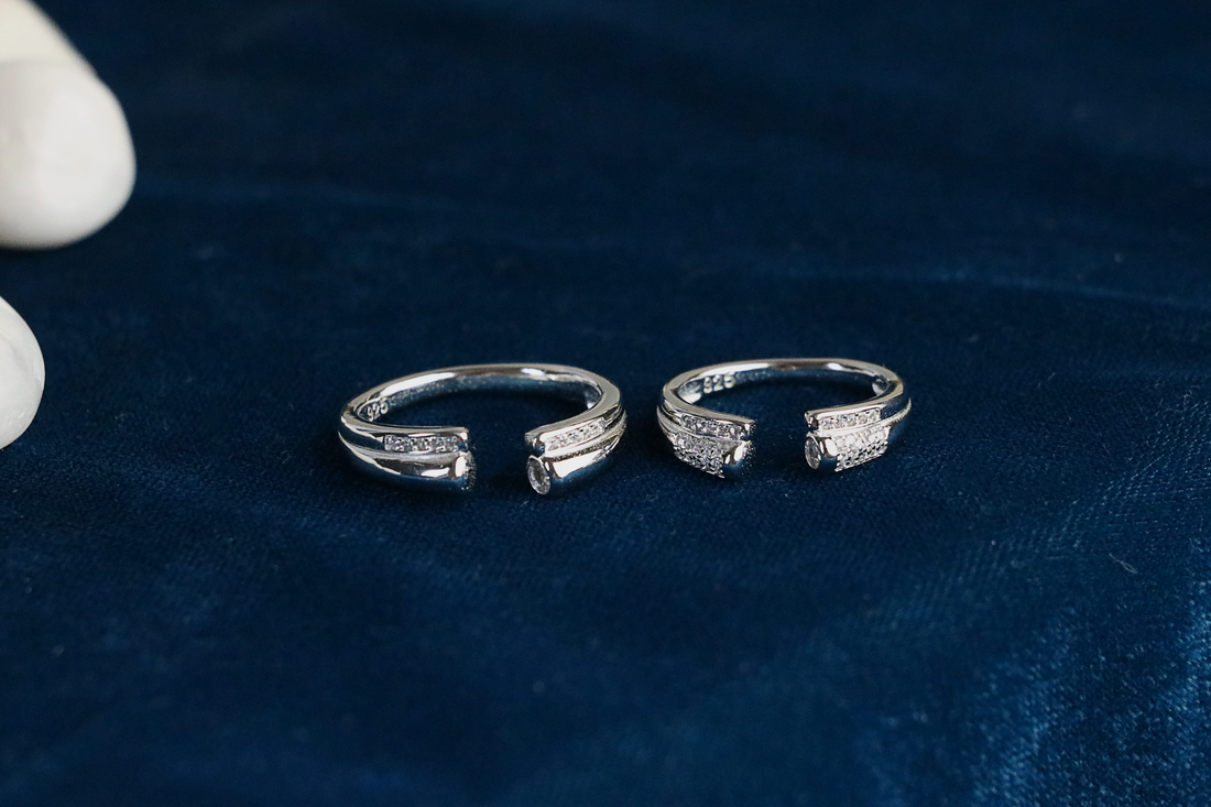 Twin Arc Adjustable Rings
