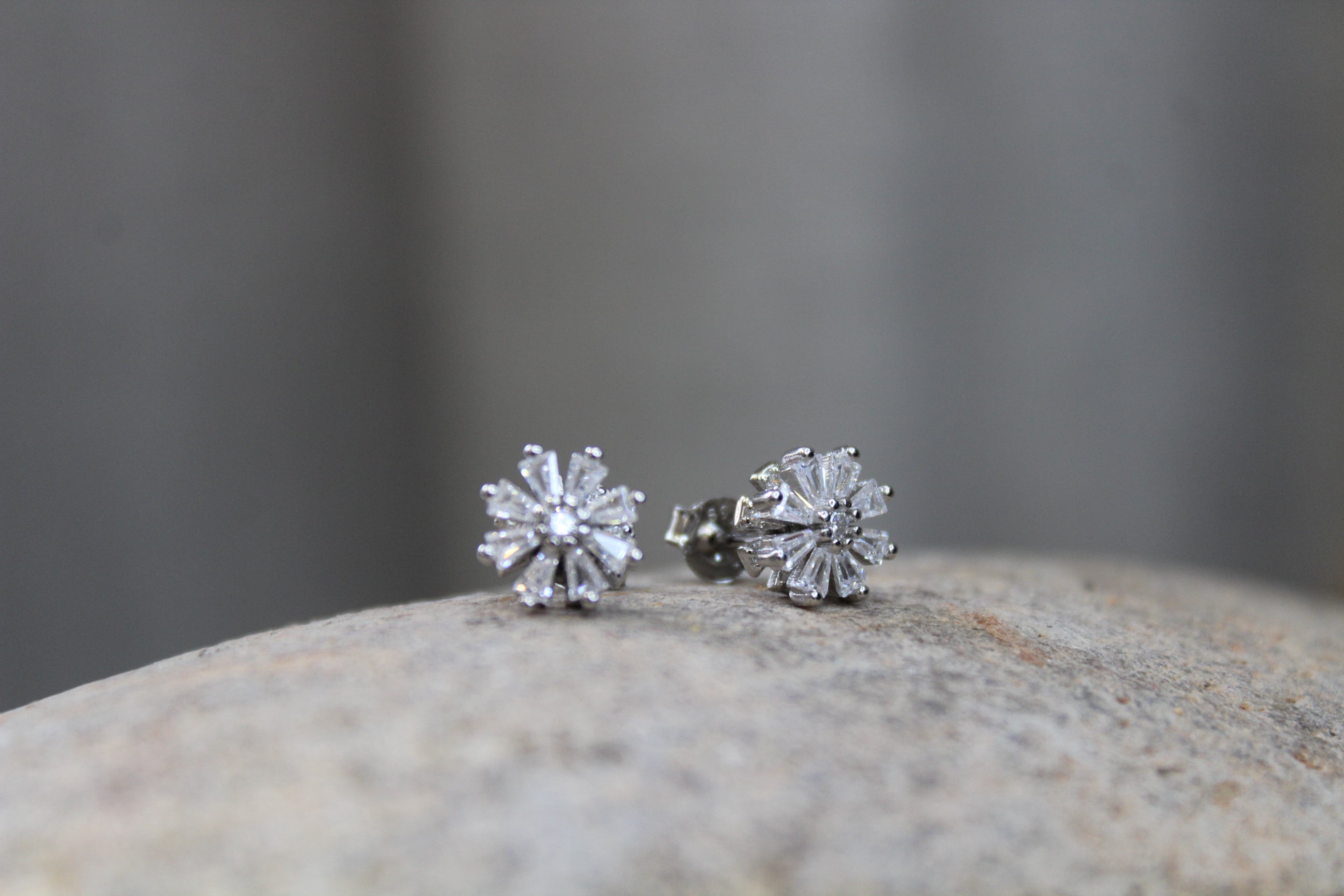 SpinBliss Flora Stud