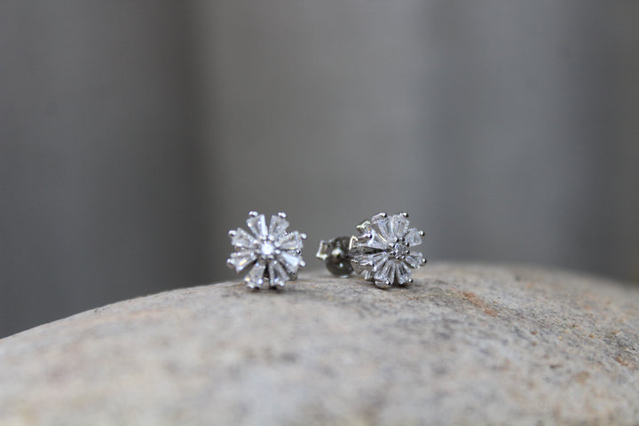 SpinBliss Flora Stud