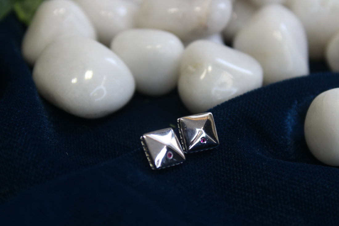 Prism Peak Stud