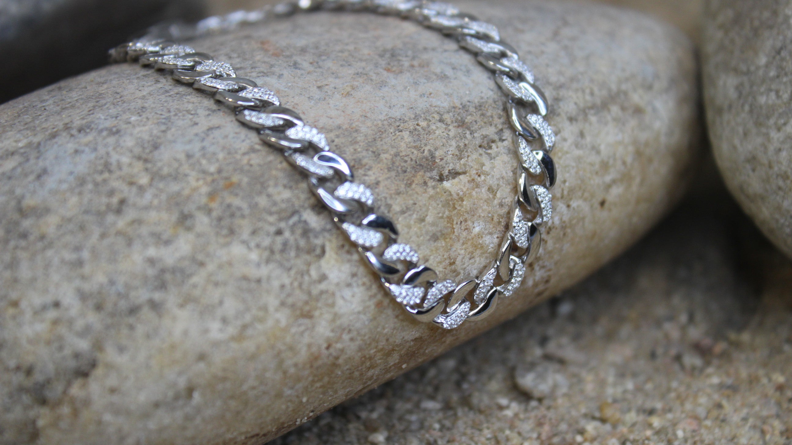 Frost Curb Bracelet