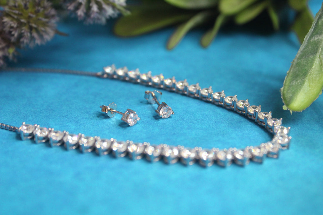 Stellar Solitaire Necklace Set