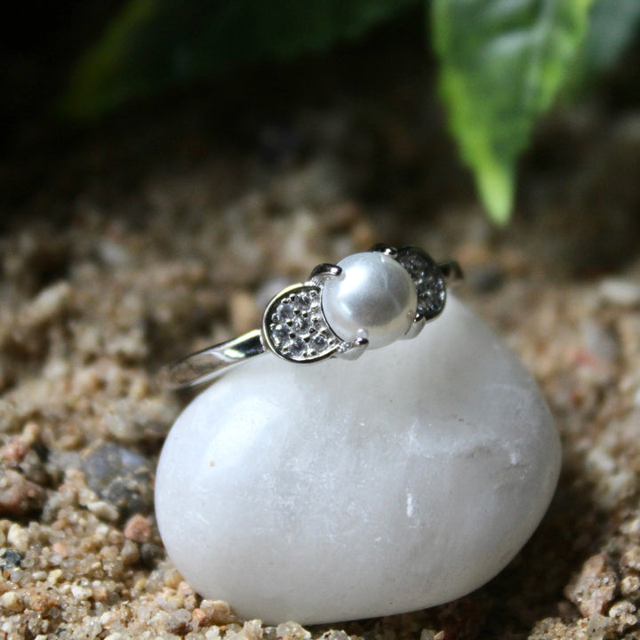 Pearlista Embrace Ring